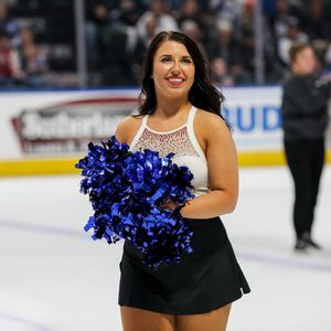 Image post by @coloradoeagleschicks on Instagram