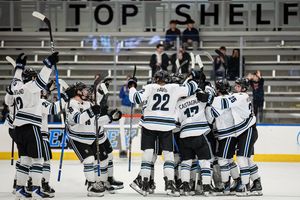 Image post by @bentleyhockey on Instagram