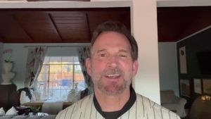 Video post by @altoonacurve on Instagram
