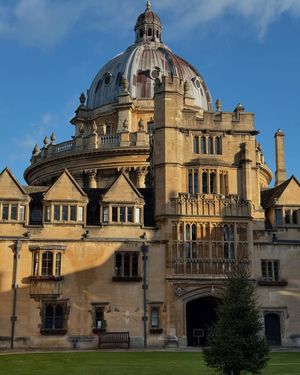 Image post by @oxford_uni on Instagram