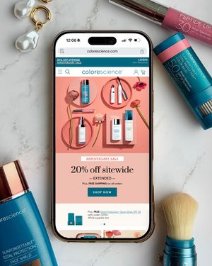 Image post by @colorescience on Instagram