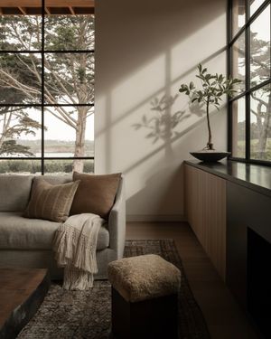 Image post by @shoppeamberinteriors on Instagram