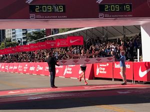 Image post by @ChiMarathon on Twitter
