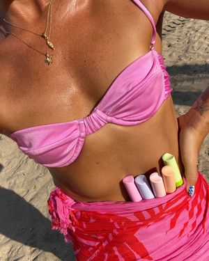 Image post by @eosproducts on Instagram