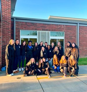 Image post by @ilhsgirlssoccer on Instagram