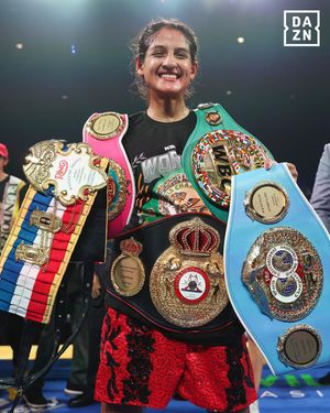 Image post by @daznboxing on Instagram