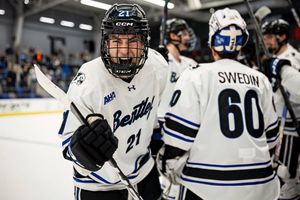 Image post by @bentleyhockey on Instagram