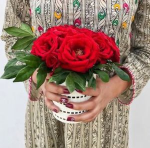 Image post by @sayitwithflowerspk on Facebook