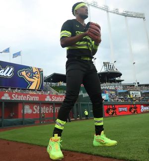 Image post by @customcleats on Instagram