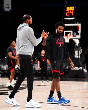Image post by @HoustonRockets on Twitter/X