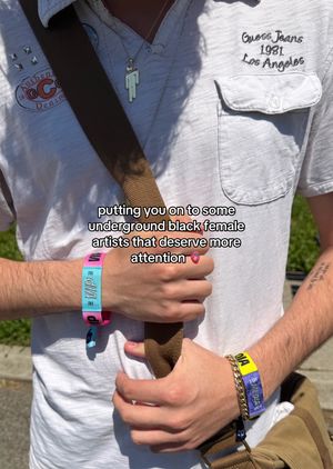 Video post by @supergraphicultrahotboy on TikTok