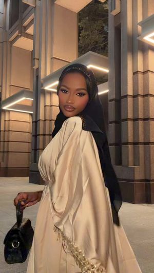 Video post by @doseofkhadija on TikTok