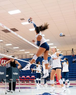 Image post by @ricevolleyball on Instagram
