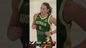 Video post by @basketballaus on YouTube