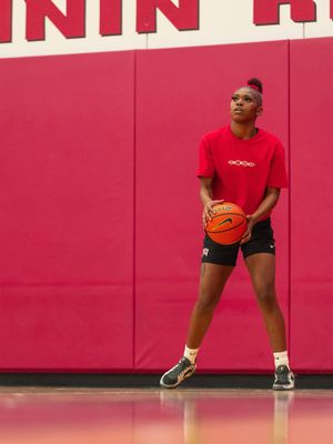 Image post by @unlvladyrebels on Instagram