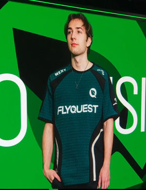 Image post by @FlyQuest on Twitter