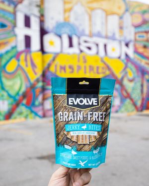 Image post by @evolvepetfood on Instagram