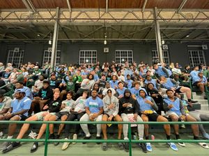 Image post by @GreenWaveFB on Twitter