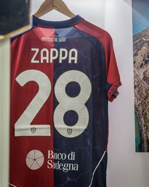 Image post by @cagliaricalcio on Instagram