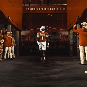 Image post by @co1insimmons on Instagram