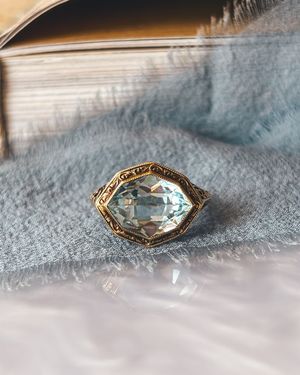 Image post by @maejeanvintage on Instagram