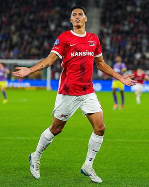 Image post by @azalkmaar on Instagram