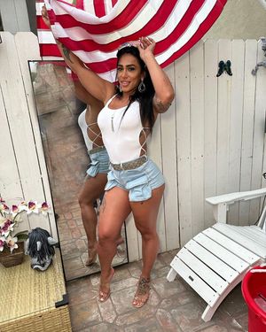 Image post by @figen.sahin_ifbbpro on Instagram