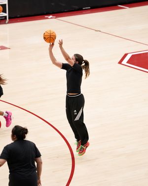 Image post by @lmulionswbb on Instagram
