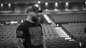 Image post by @brantleygilbert on Twitter