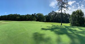 Image post by @uncwomensgolf on Instagram