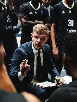 Image post by @londonlions on Instagram