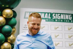 Image post by @USFFootball on Twitter