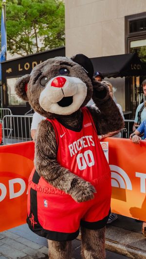 Video post by @clutchthebear on TikTok