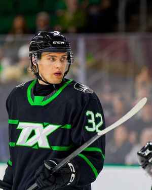 Image post by @txstarshockey on Instagram