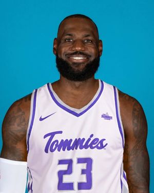 Image post by @tommiehoops on Instagram