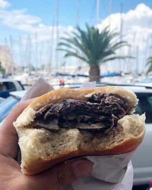 Image post by @alethebonz on Instagram