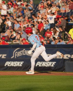 Image post by @fightins on Instagram
