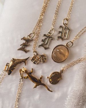 Image post by @maejeanvintage on Instagram