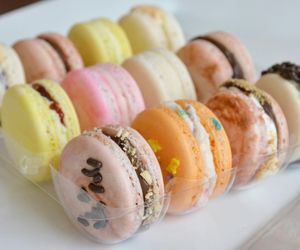 Image post by @theblondewhobakes on Instagram