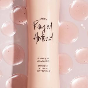 Image post by @jafracosmetics on Instagram
