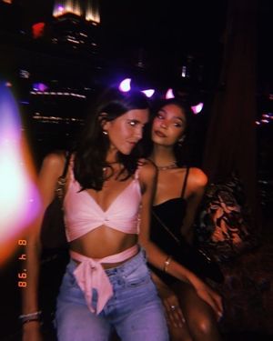 Image post by @fleurroomny on Instagram
