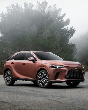 Image post by @discoverlexus on Instagram