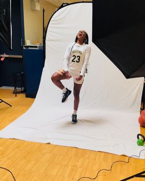 Image post by @umdearbornwbb on Instagram