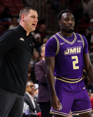 Image post by @jmumbasketball on Instagram