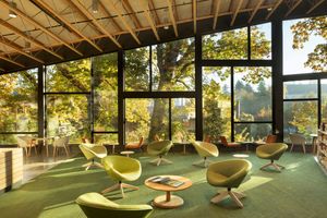 Image post by @NeoCon_Shows on Twitter