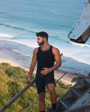 Image post by @itsrobbieg on Instagram
