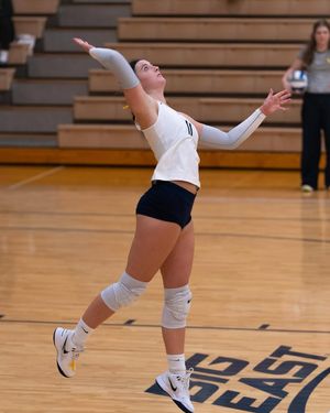 Image post by @hoyavolleyball on Instagram