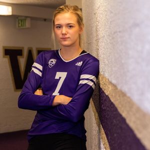 Image post by @uwvolleyball on Instagram
