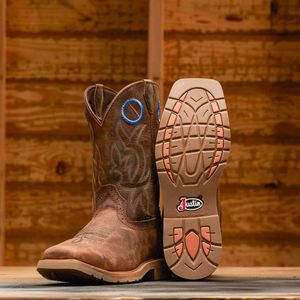 Image post by @justinboots_ on Instagram