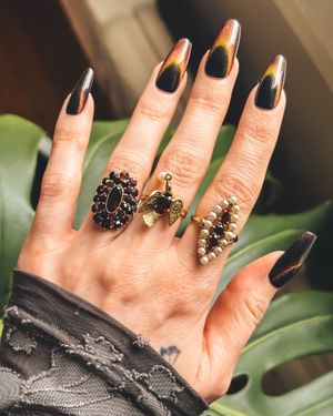 Image post by @maejeanvintage on Instagram